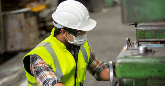 Découvrez une sélection signée Shoes For Crews de chaussures de sécurité pour l’industrie manufacturière