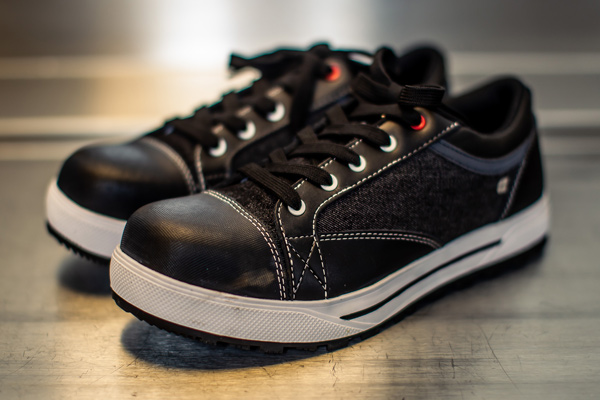 best women's shoes for retail workers