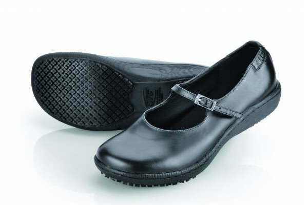 Slip-resistant shoes for women with a steel shank and water-resistant leather upper by Shoes For Crews