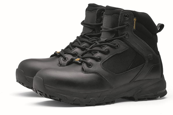 Black Defense boot with breathable and waterproof leather and mesh materials